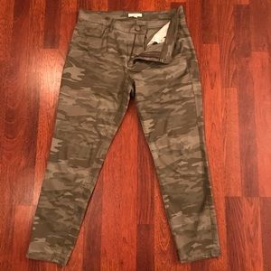 LOFT  CAMO PANTS SZ 12